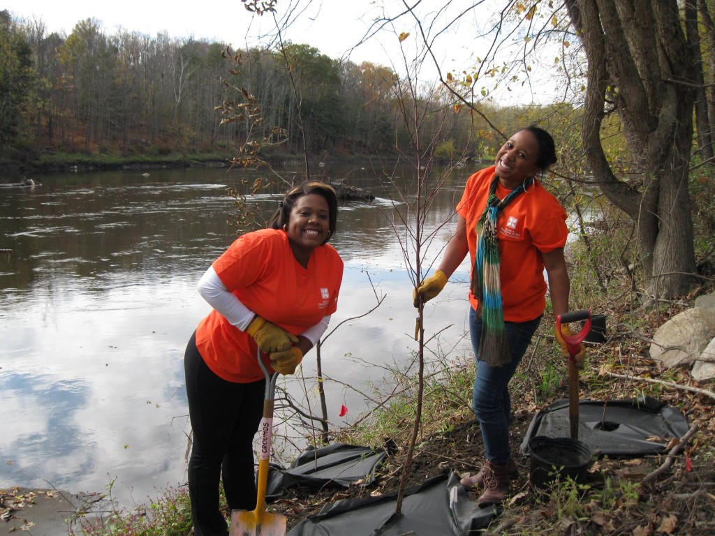 Trees for Tribs planting along the Wallkill River in Gardiner 